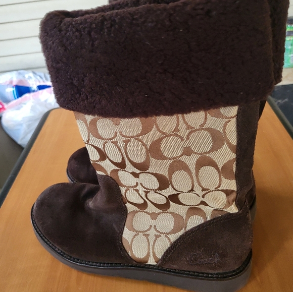 Coach Signature Logo Suede and Fleece Brown Boots (Kalie) Size 9.5 - Picture 4 of 5